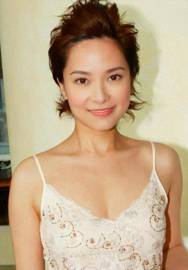 港姐冠军郭羡妮:下嫁小6岁河南小伙,自掏腰包给公婆买房 - 娱乐资讯