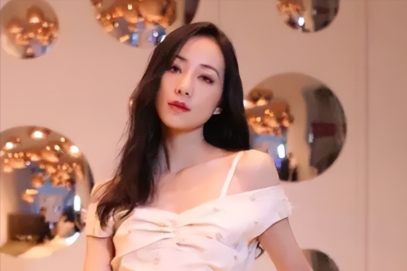 灵堂缺席的三天王，揭开娱圈的“遮羞布”，刘德华的话，有人信了