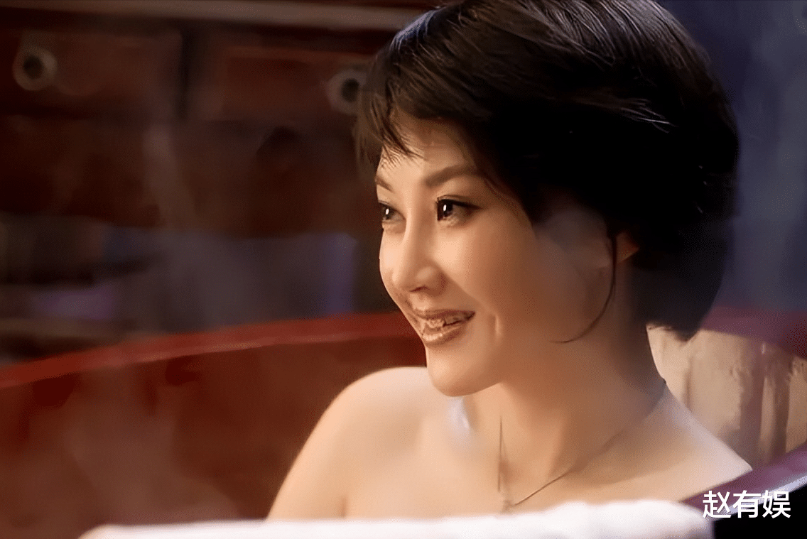 “风流成性、老少通吃”，54岁的许晴，真是越老越“火辣”