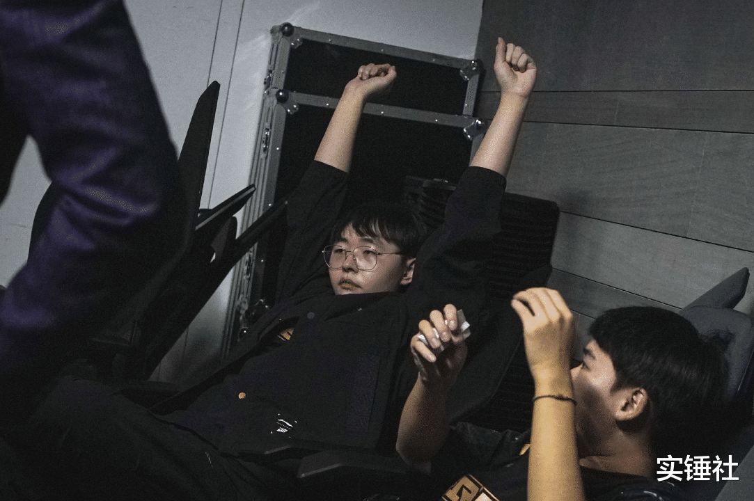 雷竞技资讯：呼吸哥谈高中退学打职业！学历不是一切，不可能失败