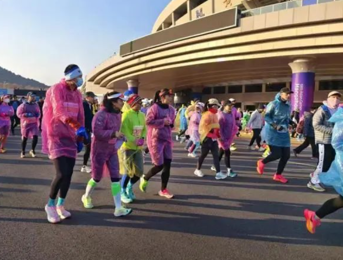 3度超低温,史上最冷杭马,“显眼包”们的防寒装备亮了!