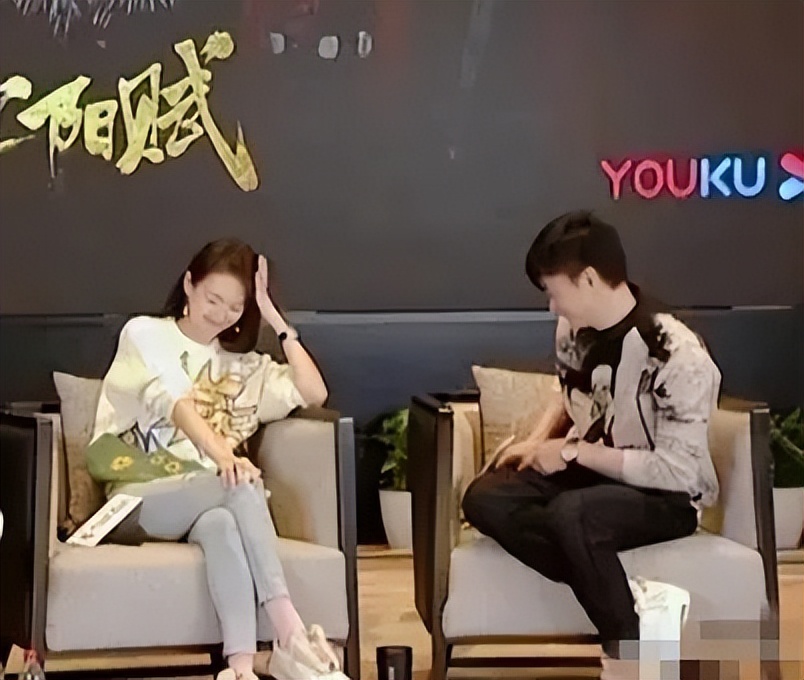 章子怡还是朱丹?这次周一围用行动说明了一切