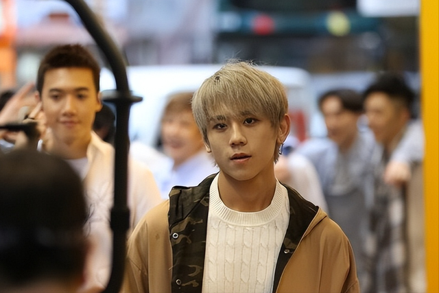 这一次，“拳打林俊杰，脚踩刘德华”的姜涛，让香港娱乐圈成笑话