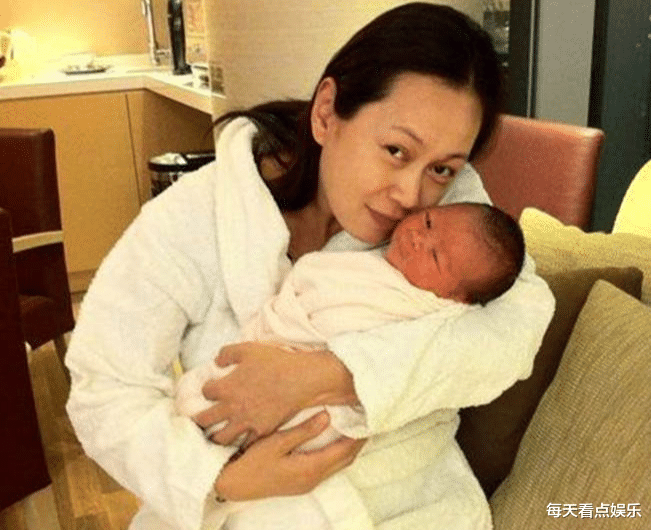 《寻秦记》剧中女星现状：4位未婚1位离世，善柔至今无儿无女