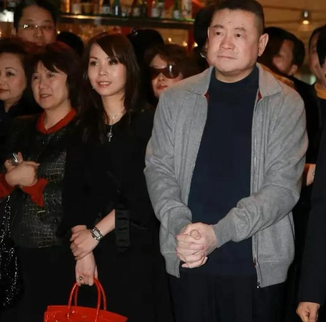 梁洛施|梁洛施对李泽楷死心:拒拿孩子逼婚,不学吕丽君搞钱,专心当佛媛