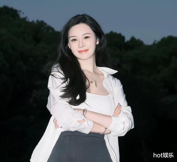 |葛斯齐透露汪小菲庄锶敏真实关系,称合照不是狗仔角度,系摆拍