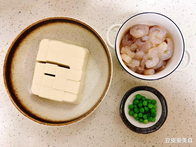 龙虾|50岁后要“养骨”,少吃鸡蛋和牛奶,多吃3样,手脚麻利精神足