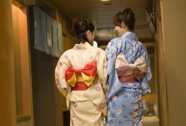 日本旅游|在日本旅游住酒店，遇到穿和服的女性，最好选择不要开门