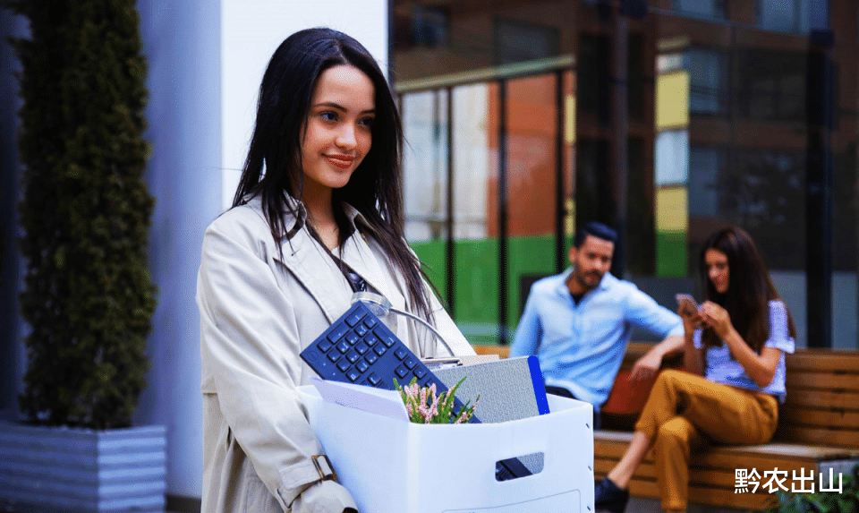 老板太嚣张!00后:“不问工资难道问候你全家?”90后表示认输