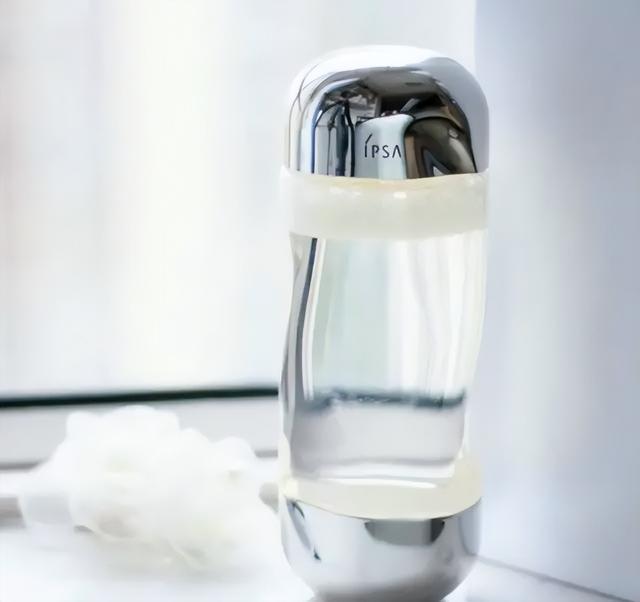 精华水哪个牌子最好用？揭秘明星品牌精华水：保持肌肤的稳定状态