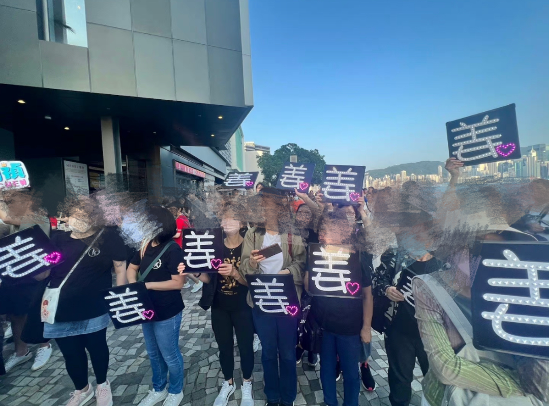 |香港顶流是戏精?香港顶流上热搜,被嘲缓解容貌焦虑,经纪人放话绝不来内地