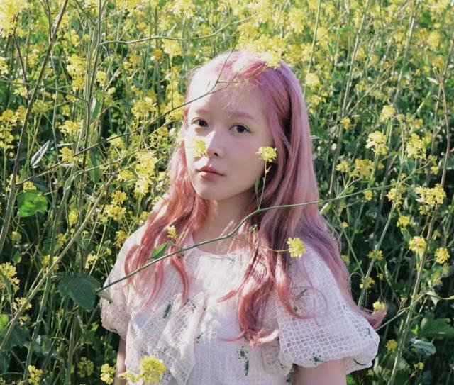 徐娇回归周星驰公司!两人同框太难得,曾因病从圈内消失