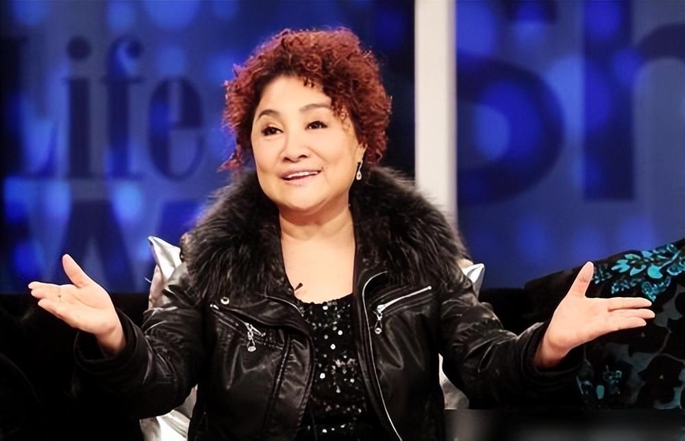 晚景凄凉！70岁女星中风失智存款仅剩30元，20多位明星伸出援手