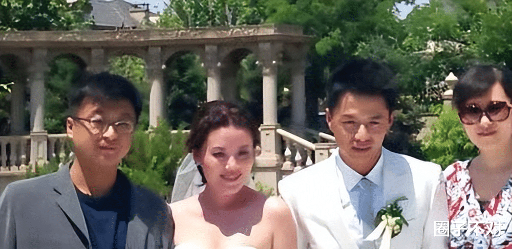 他追了9年才娶了妻，因为妻子怕疼做了12年丁克，余生只想宠着她