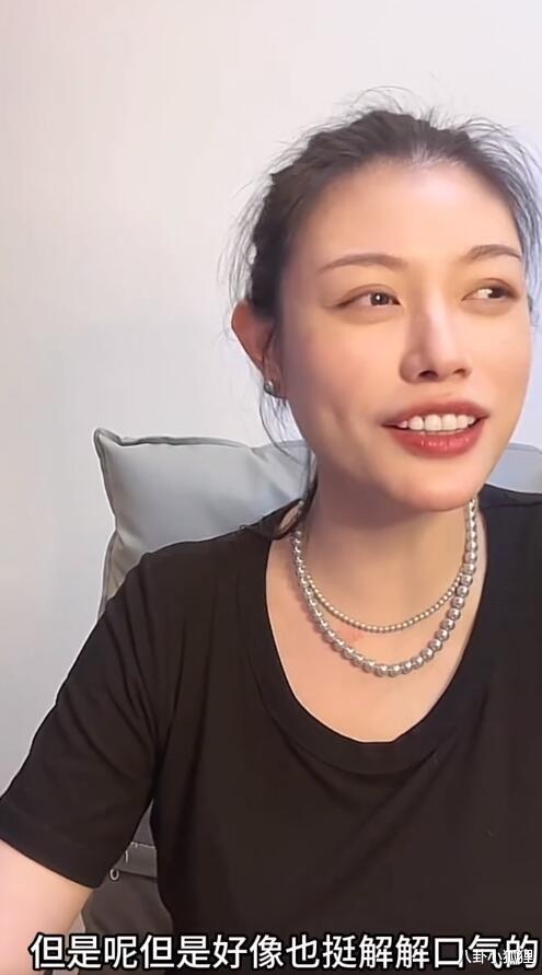 章子怡离婚获汪峰前女友力挺，隔空喊话：子怡姐姐终于睁开眼睛了