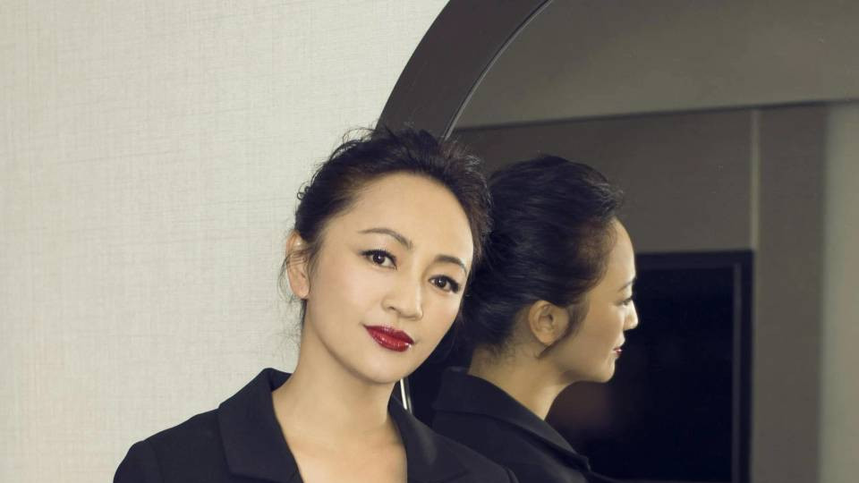 罗海琼 罗海琼新发型曝光，家人怨言四起！女神回应：拥有有趣灵魂最重要
