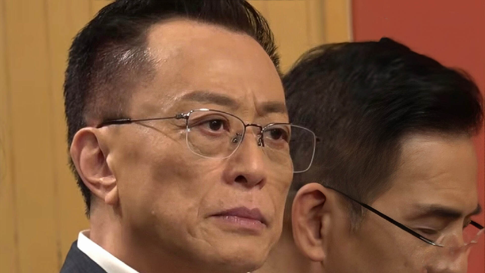 香港知名老戏骨突然宣布复出，息影超30年，转行做珠宝生意成富商