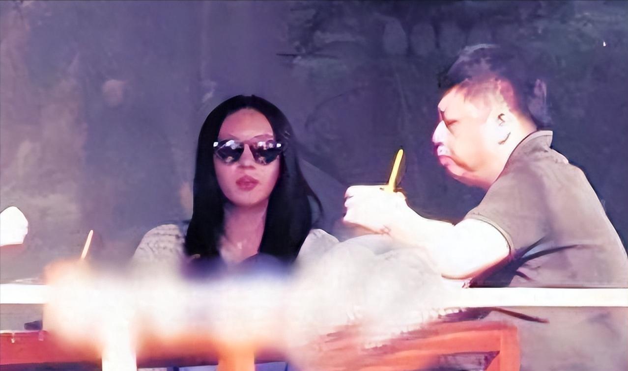 “资本大鳄”王冉:51岁迎娶小17岁童瑶,今生今世为爱妻保驾护航