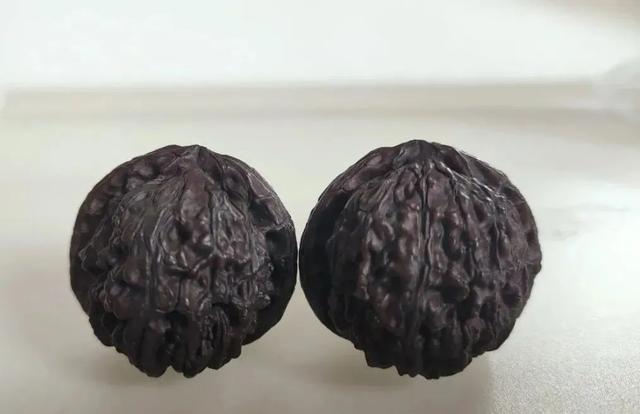 老物件|越盘越花的7种文玩,如何预防和补救?