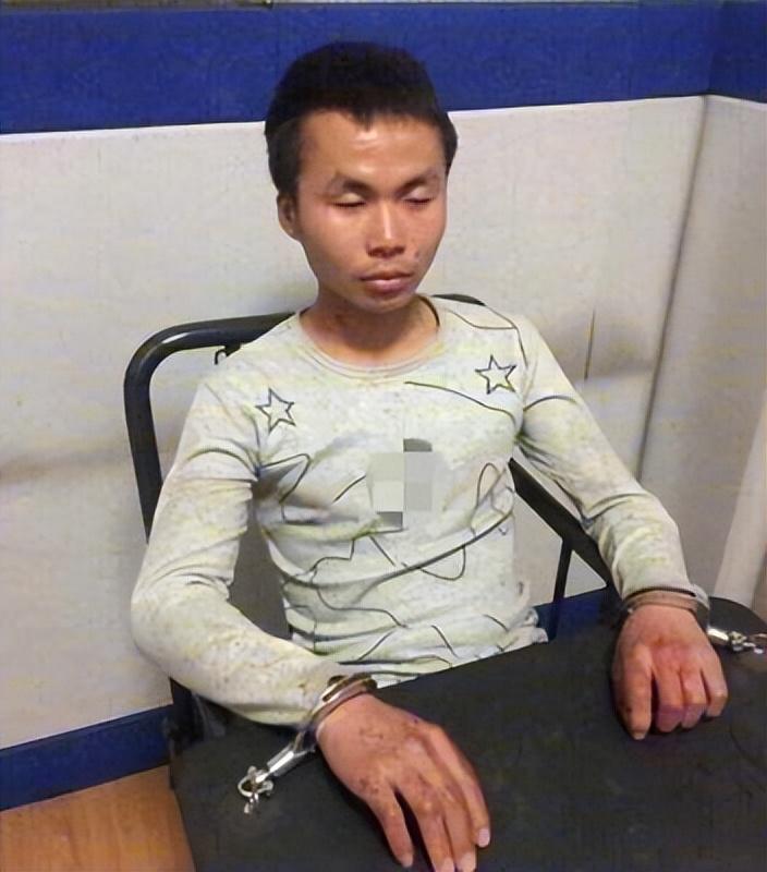 素素|只因吃完素面涨价“1元”,男子暴怒砍死路边摊老板!