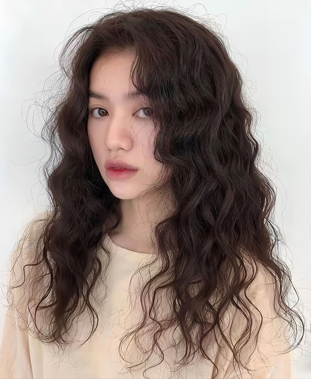 冷烫和热烫有啥区别?哪种烫发效果好?一篇文章给你讲清楚!