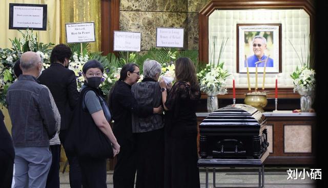 吴耀汉|吴耀汉正式出殡!洪金宝现身送别,47岁儿子满头白发神色忧伤