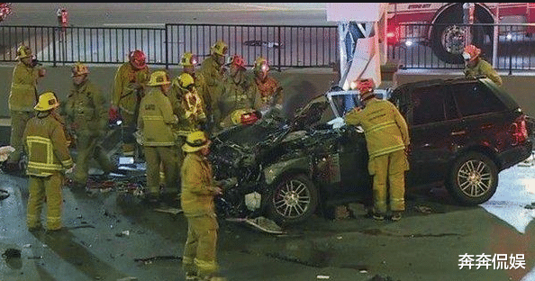 王烁|\京城恶少\王烁被捕,警方从家中搜出2000发枪支弹药和\周迅私房照\