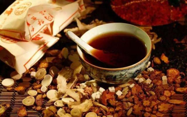 肺有病，咽喉先知，喉咙有这几种情况，肺已严重受害，赶紧养肺！