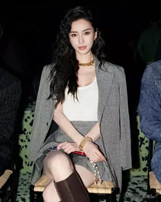 Angelababy疑似被列入黑名单 急售价值5亿豪宅企图“自救”