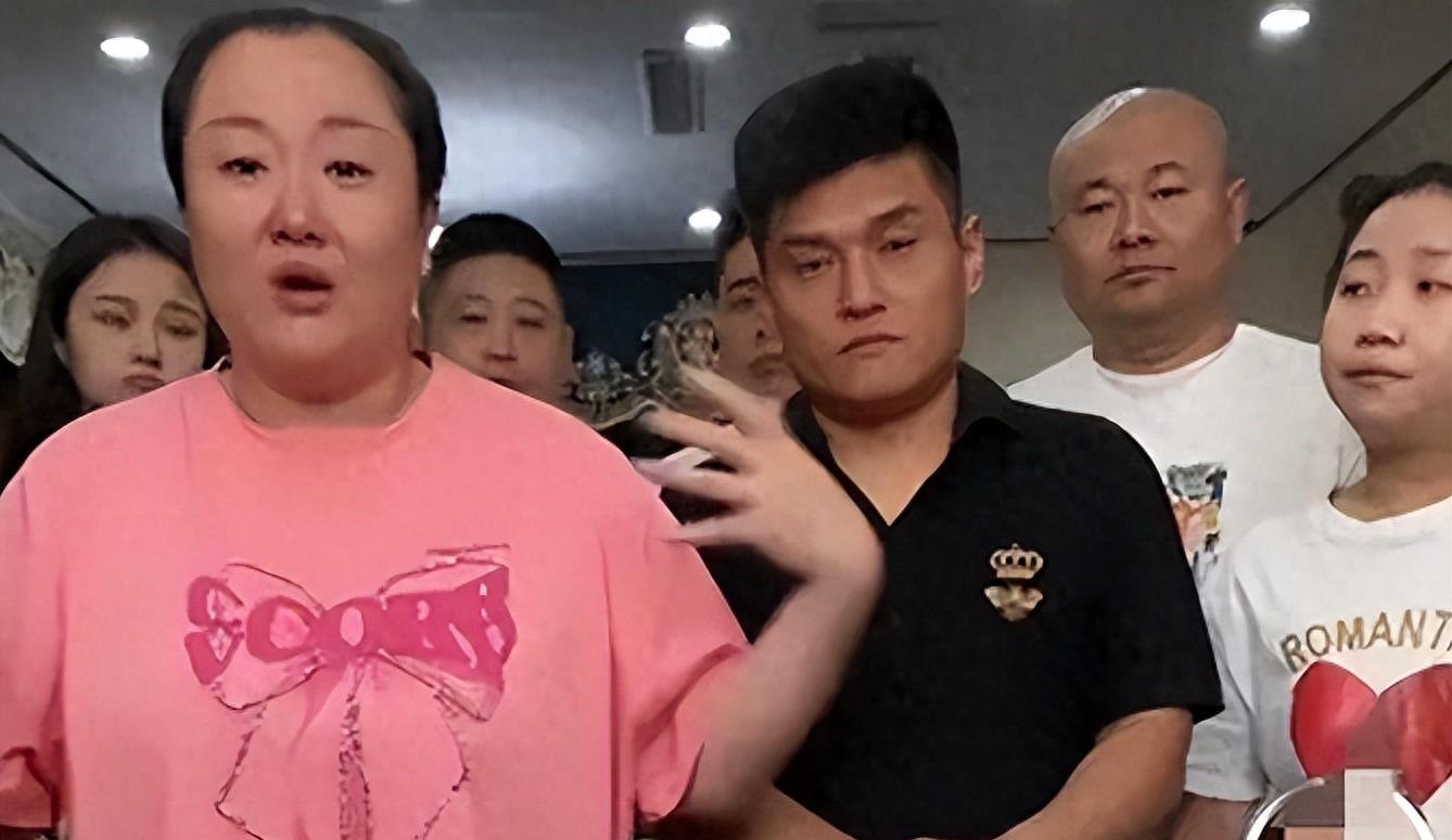 2亿身价吃播网红胖姐，得脑溢血，留下遗嘱：所有的资产给现任老公