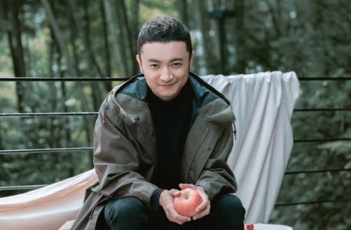 央视主持尼格买提离婚！深夜发文疑斥前妻，知情人曝2点离婚原因