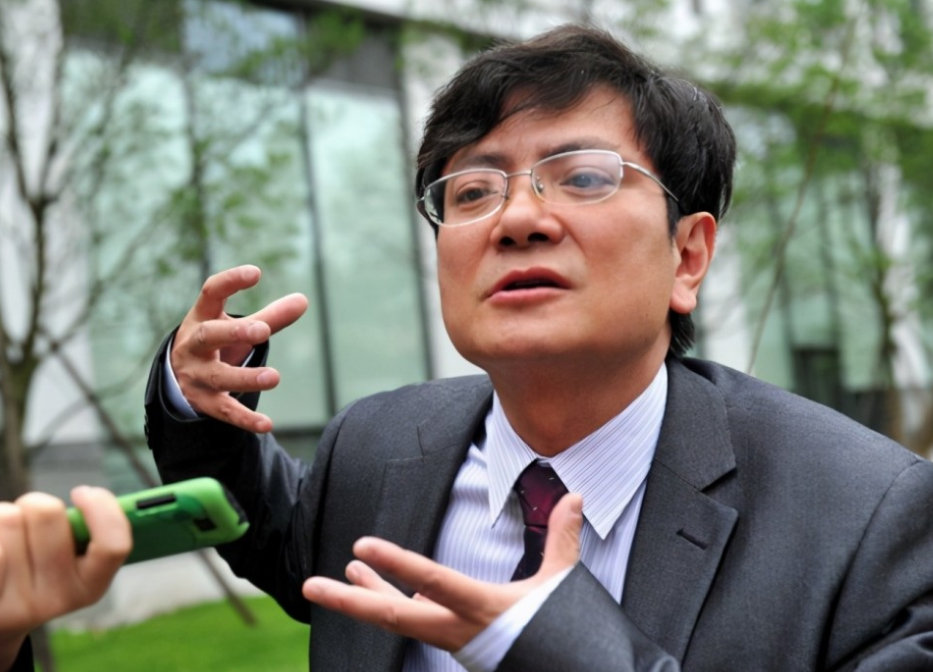 大学|“怪不得当空姐也要考研”，空乘招聘排队7小时，郑强被“打脸”