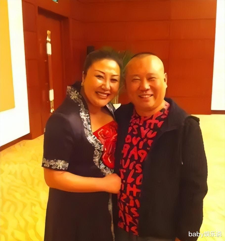 郭德纲|同是郭德纲基因，前妻儿子和后妻儿子一对比，差距一目了然