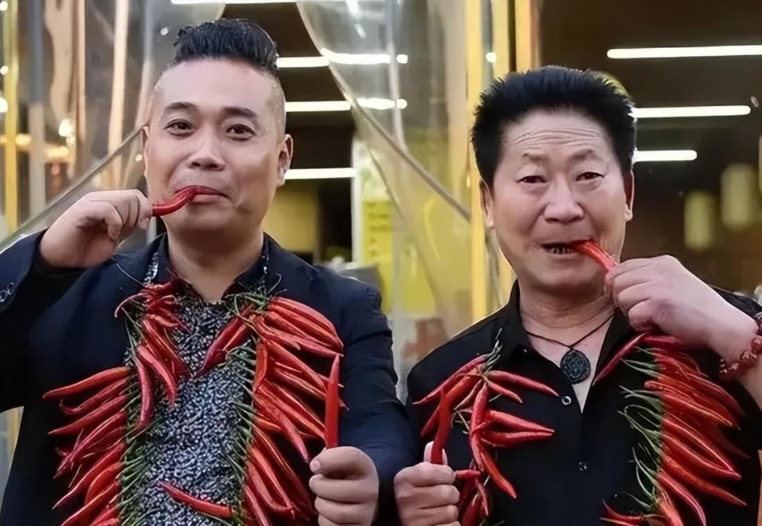 景甜|中国“辣王”李永志:5斤辣椒配白酒吃了38年,如今下场令人同情
