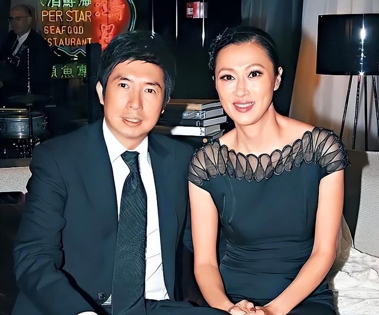 她是香港富豪马家前儿媳，生2子1女被扫地出门，丈夫新欢小她34岁！