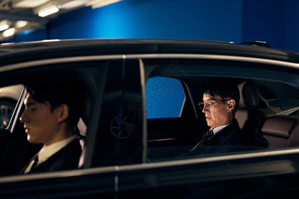 驾驶|给老板开车的司机,职场中的佼佼者