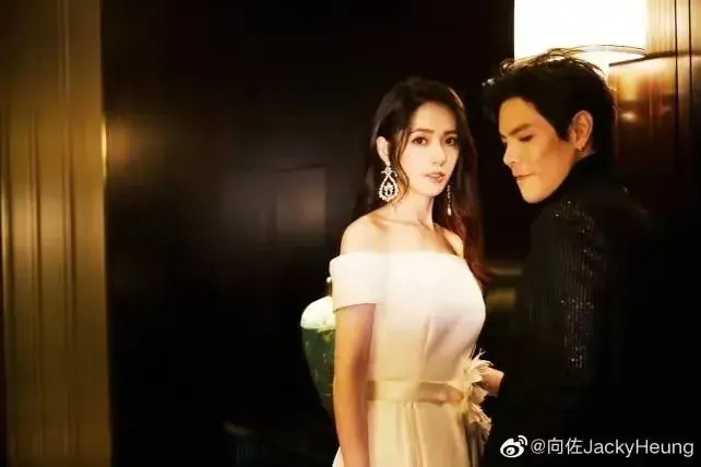 向佐苦求不得,何猷君水到渠成,奚梦瑶和郭碧婷豪门有别