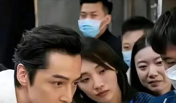 古巨基:她以经纪人身份陪我22年,52岁为我高龄产一子,能不爱吗