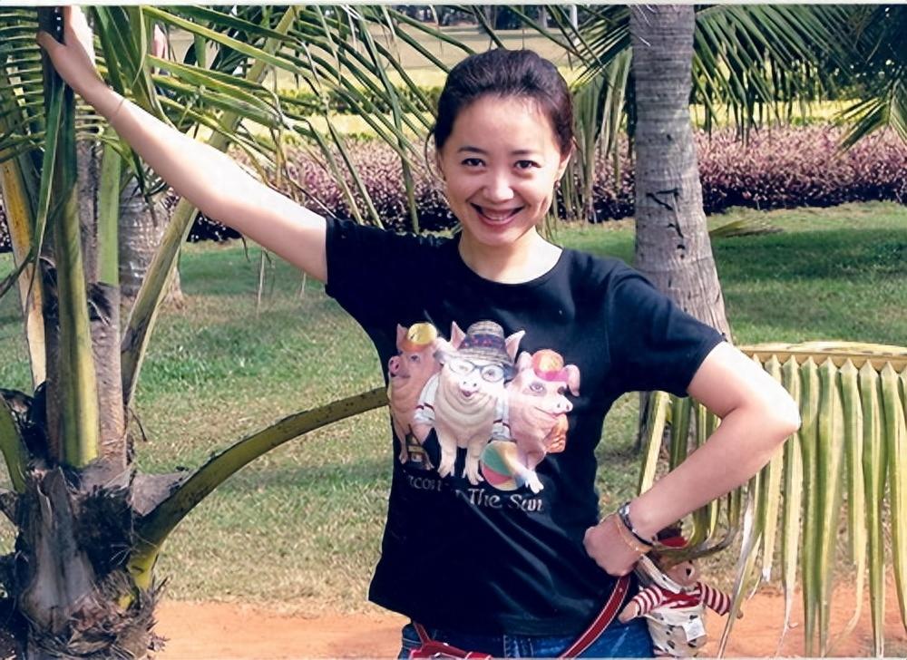 演员任程伟:花9元在地下室娶了黄蕾,成名后只换房子不换糟糠妻