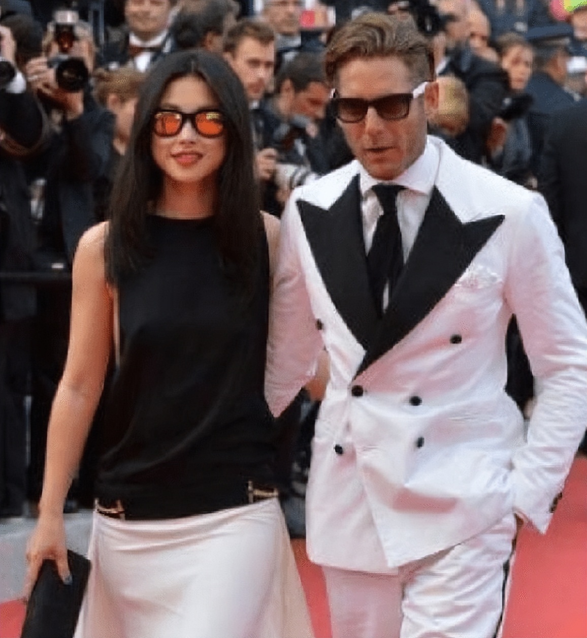 朱珠|朱珠是真性情还是拽过头？出场就给李彩桦难堪，客气寒暄很难吗？