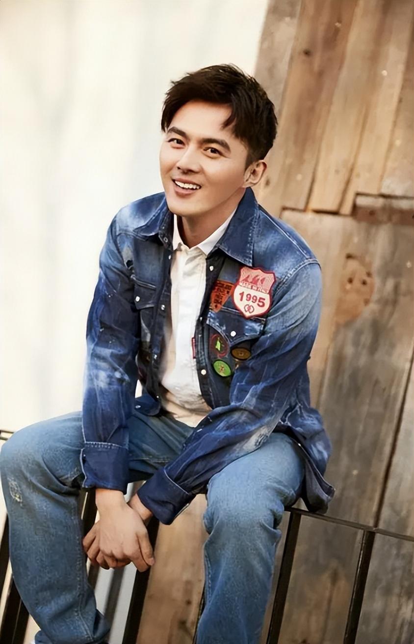 40岁无人敢娶的蒋欣，已经活成了一个笑话？