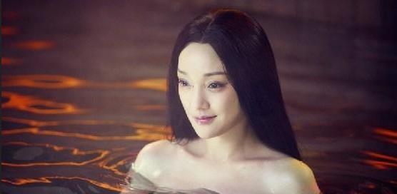 “私生活混乱，损人利己”醒醒周迅！演技可不是你的遮羞布