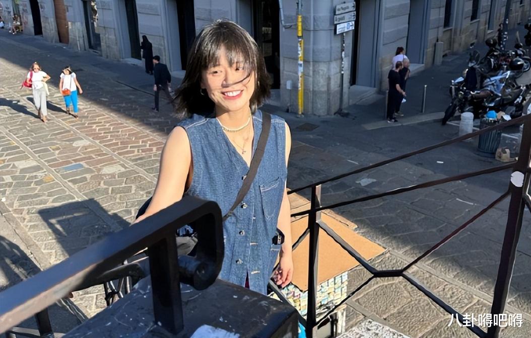 马思纯现身米兰自嘲拍1万张图,重回颜值巅峰,疑似与张哲轩分手