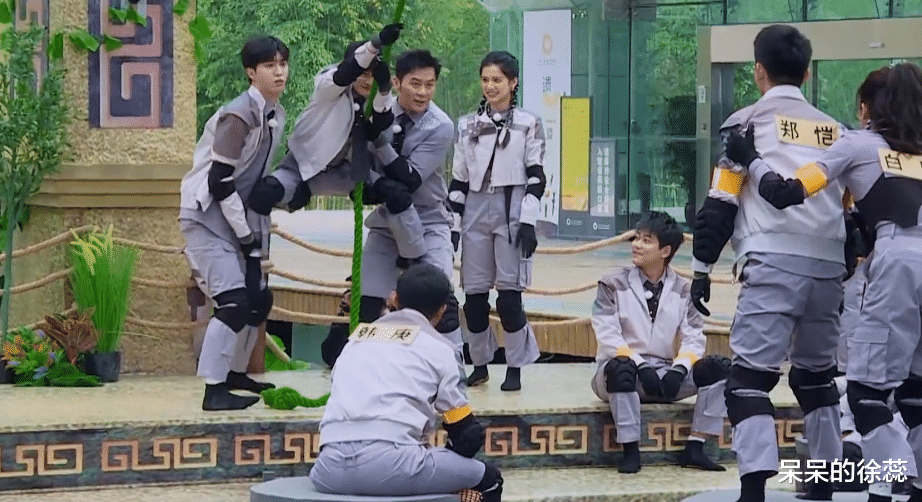 白鹿|白鹿的“没分寸”,让观众看清郑恺的为人,《跑男》挖到宝了!