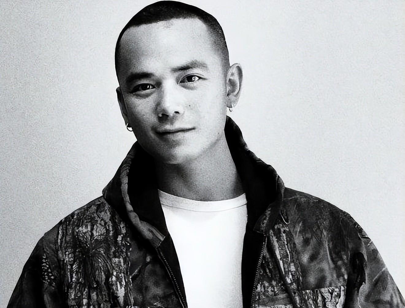 张恒远去世半个月,毕夏首营业,强颜欢笑赚奶粉钱,儿子或无人管