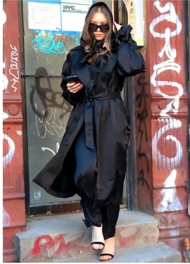 明星|世界名牌大学争相邀请演讲的跨国女骗子,是如何逆袭成女明星的