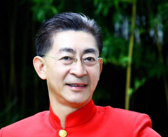 六小龄童用毕生的心血和精湛的演技,赋予了孙悟空这个角色无尽的魅力.