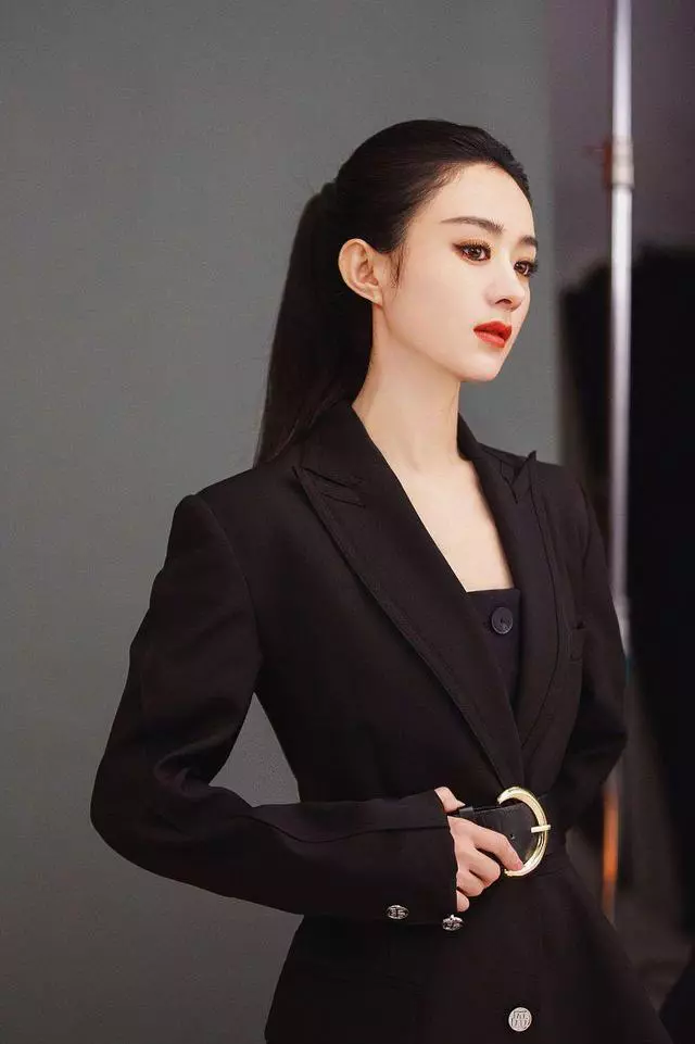 赵丽颖|恋情曝光引轩然大波!揭秘中国女演员赵丽颖的娱乐圈八卦