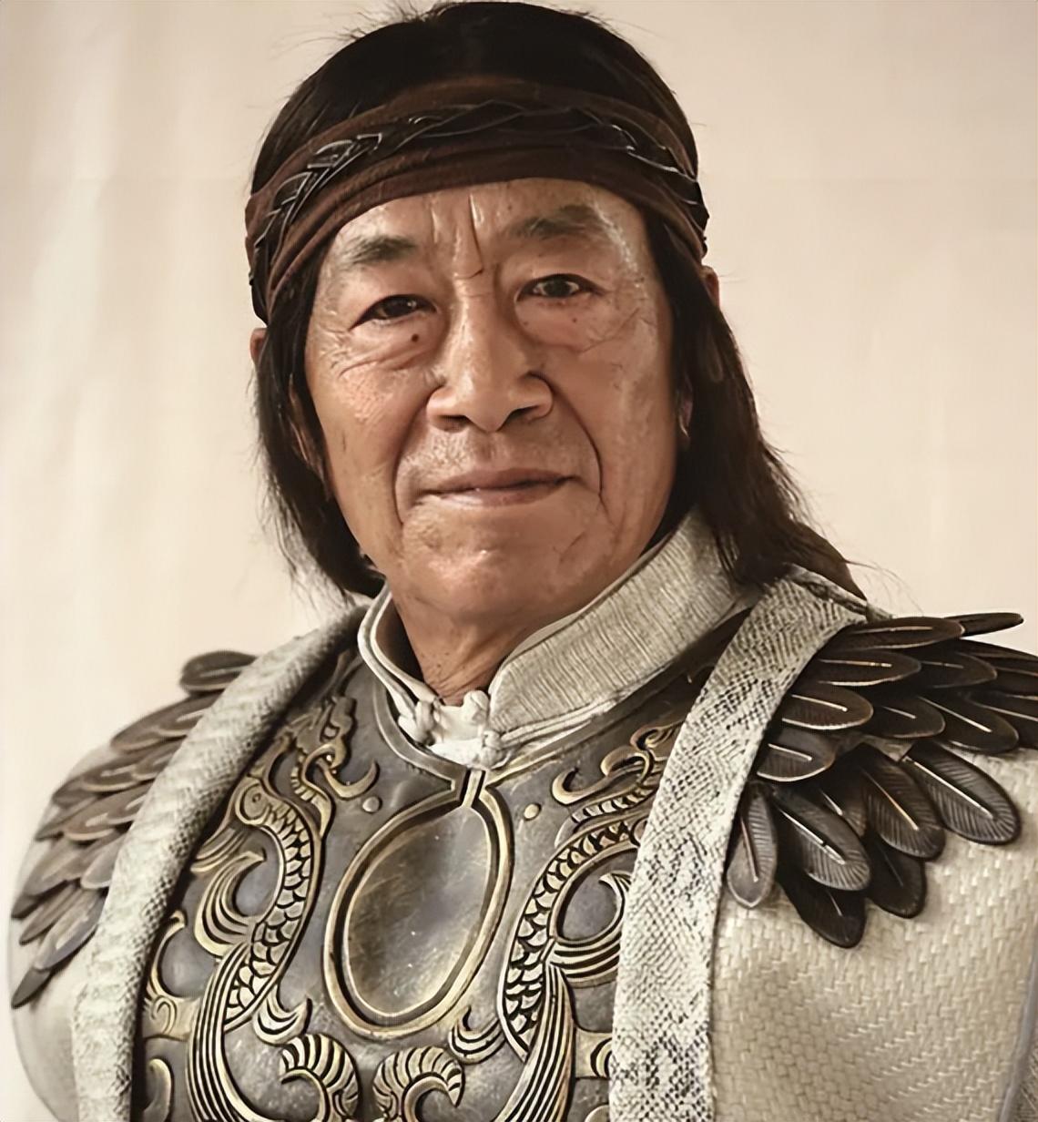 演员王奎荣：68岁娶小37岁饶芯语，71岁老来得女，近况如何？