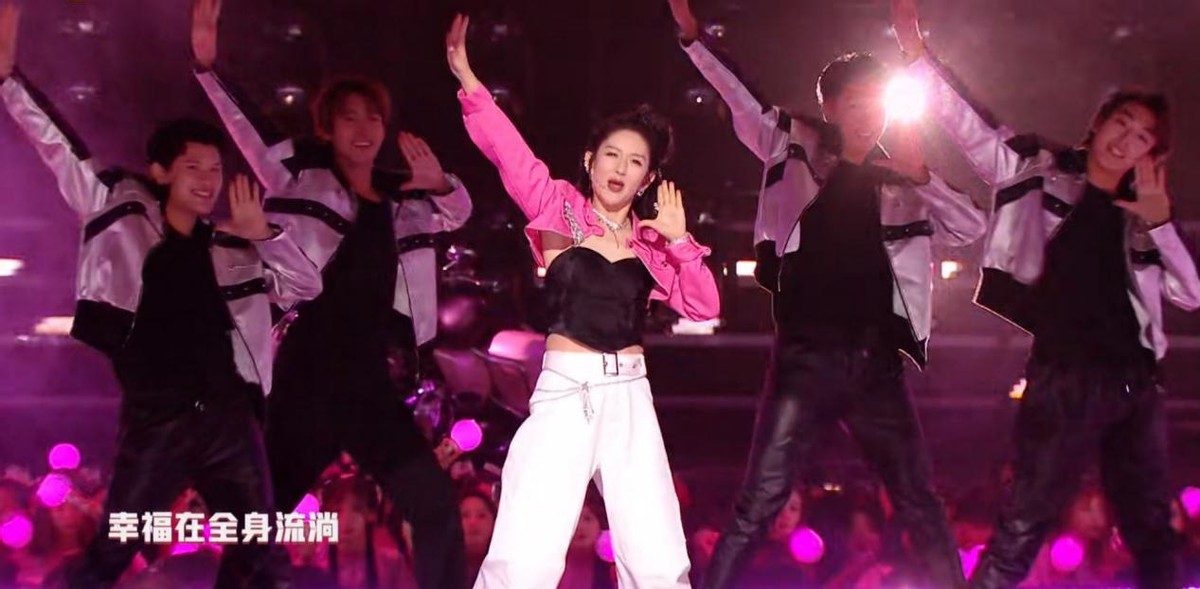 一场晚会,41位歌手假唱,这次歌坛被扒得底裤都不剩了